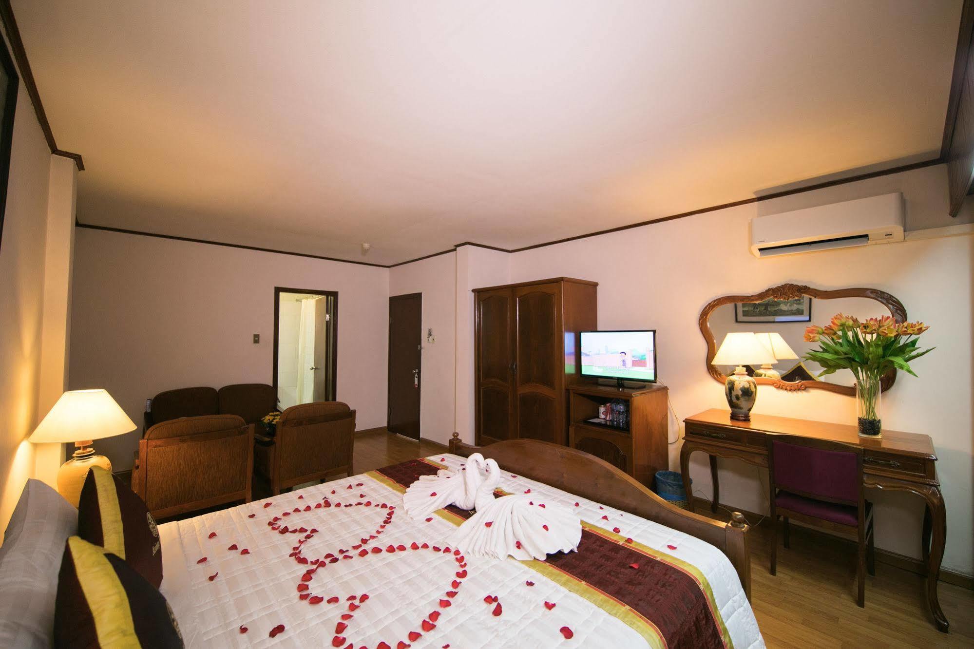 Asian Hotel Хошимин Екстериор снимка